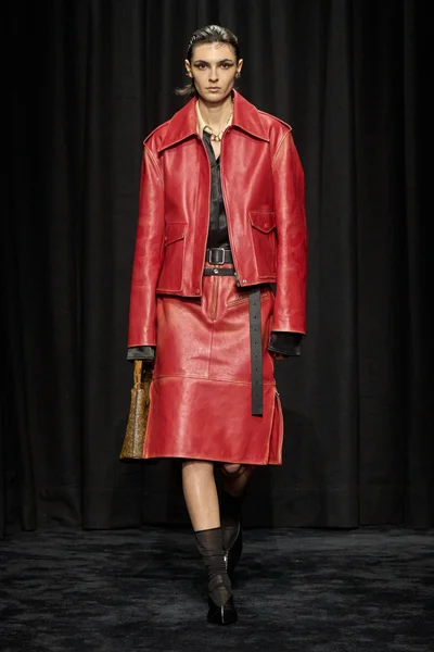 Look 34
